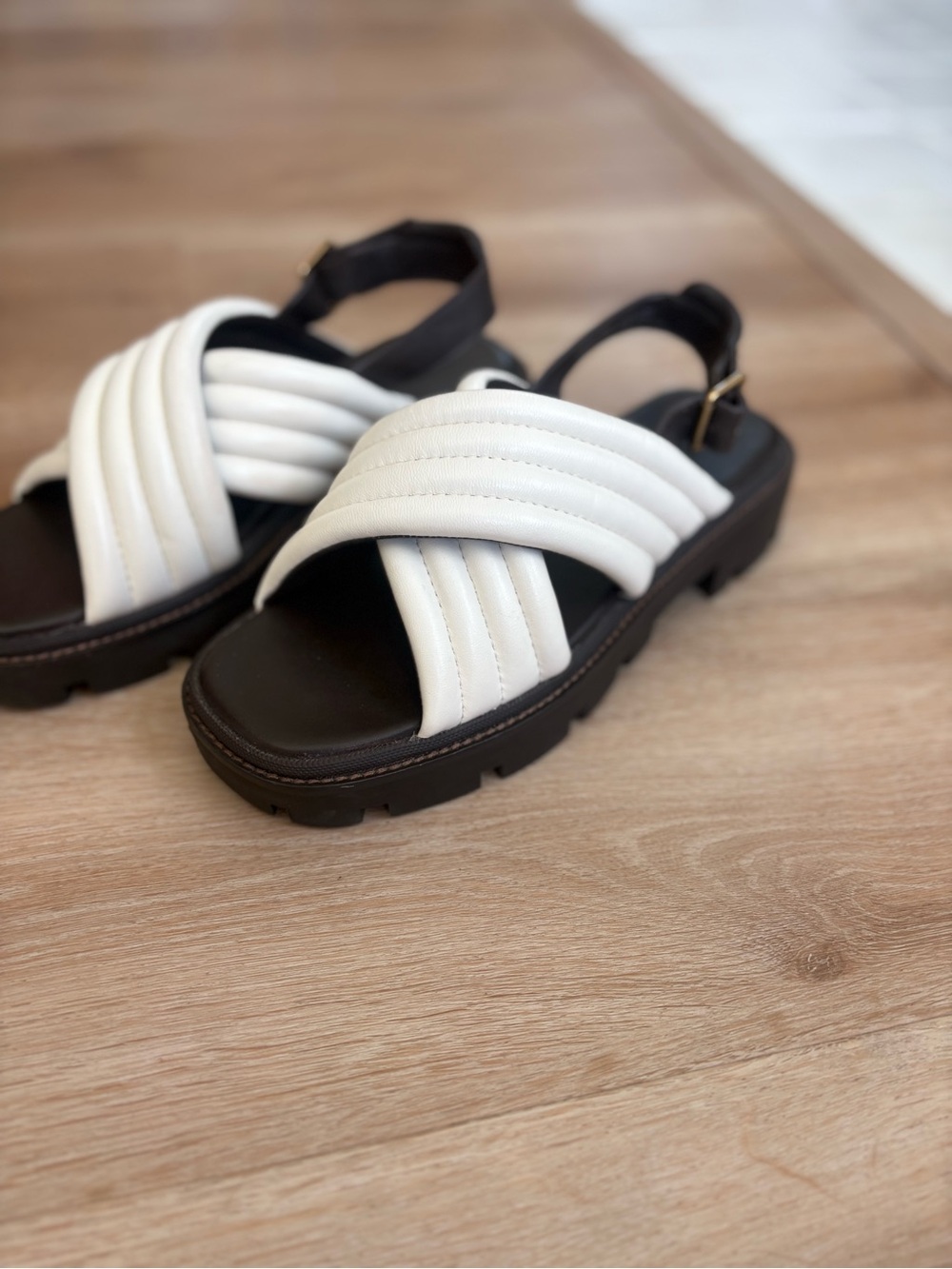 Tory Burch Cream Quilted Cross-Strap Sandals with Brown Lug Sole - Picture 7 of 9